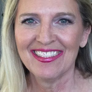 Meet your Posher, Pamela